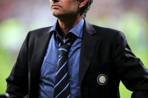 yabo埃因霍温转会期回应争议，志在英超名次提升，态度坚定，赛程密集仍需轮换的简单介绍