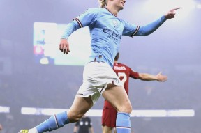 亚博关于哈兰德回归赛场，战术调整首场状态亮眼，美国队观众沸腾！的信息